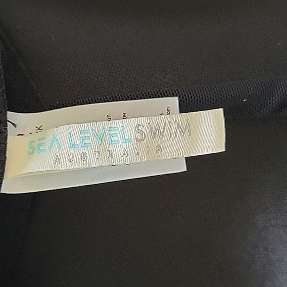 Sea Level Swim  Twist Front One piece Women's sz 8  swimsuit Black New - Picture 5 of 6